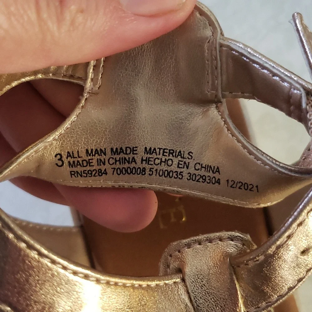 Girls sandals- rose gold-‎ size 3